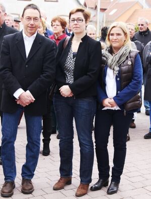 SPD-Landtagskandidatin Dr. Andrea Schröder-Ritzrau (mi.) mit Markus Wodopia und Anke Schroth