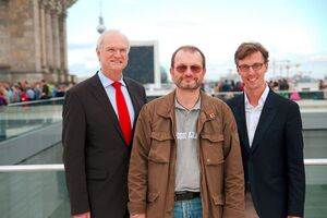Klaus-Peter Steininger (mir.) mit MdB Lothar Binding (li.) und Lars Castellucci (re.)