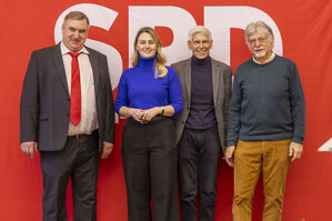 Betonen Zukunftsoptimismus: Thorsten Krämer, Xenia Rösch, Gert Weiskirchen und Edwin Schreyer (v.l.).