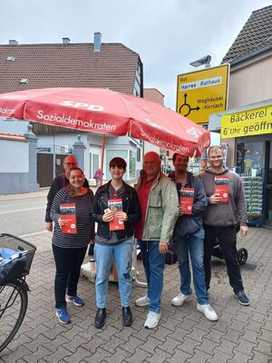 Werden fleißig Unterschriften für den Erhalt der Schwetzinger Notfallpraxis sammeln: Die SPD St. Leon-Rot.
