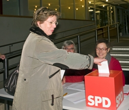 Die erste Urwählerin