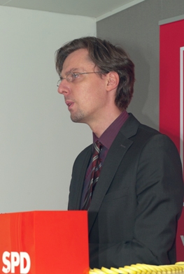 Dr. Lars Castellucci