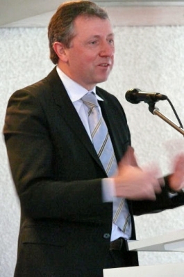 Dr. Peter Kurz